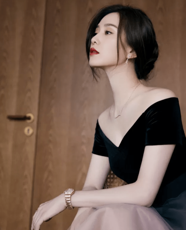设计|刘诗诗：知性温柔，大家闺秀的气质，美丽动人