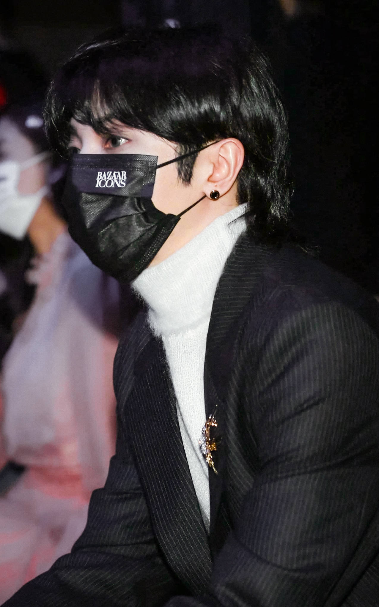 顶级前卫歌手华晨宇绝美西装图片绝对有你没见过的