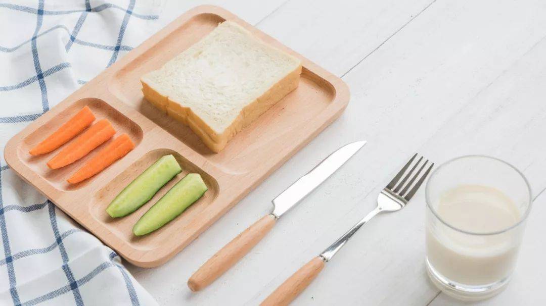 物质|早餐喝牛奶或豆浆营养健康有差别吗？