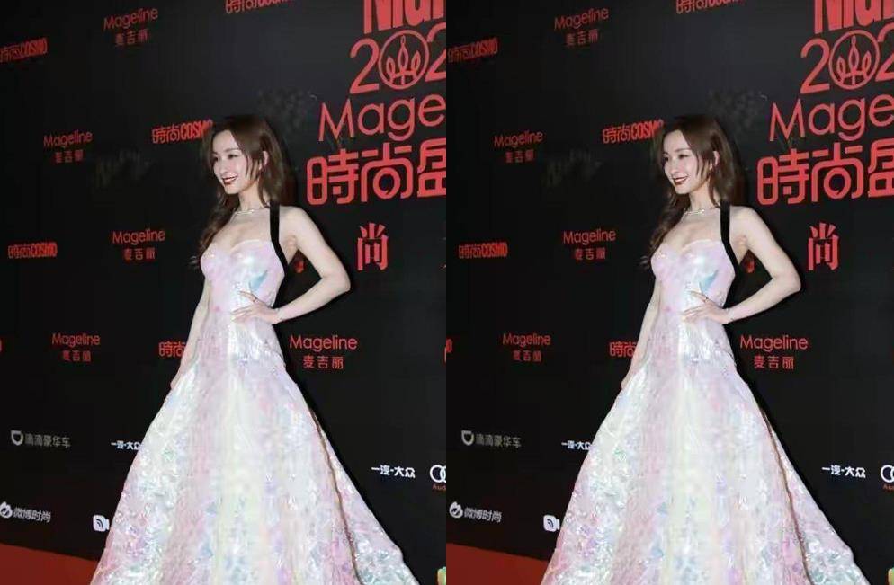 短裙|吴昕“法式穿搭”魅力值飙升，穿短裙丝毫无畏，骨子里的自信真美