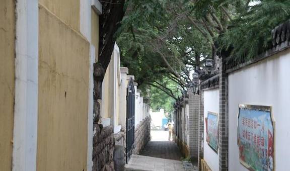 青岛市区有条很小的“青岛路”，德国领事馆旧址在此