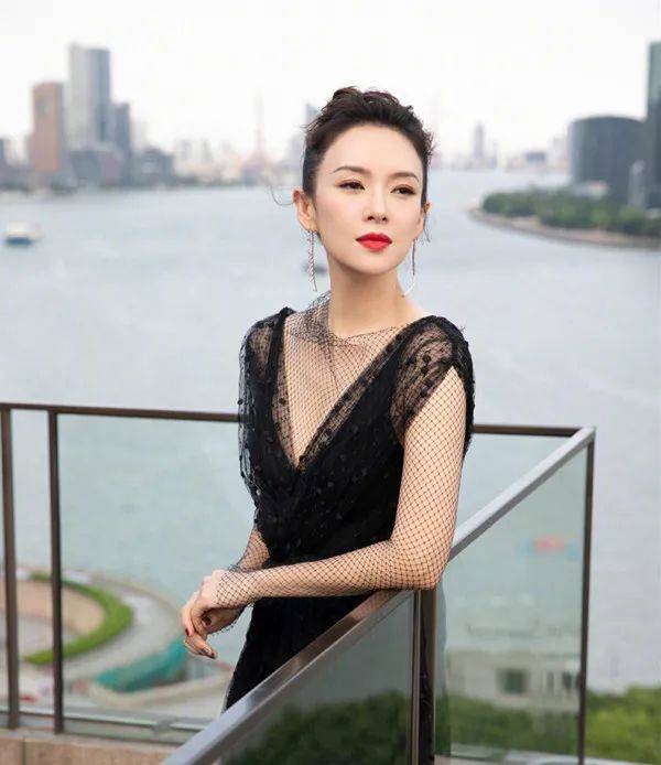 拼盘式|驯鹿娱乐：章子怡《我和我的父辈》首次当导演，她是凑热闹吗？