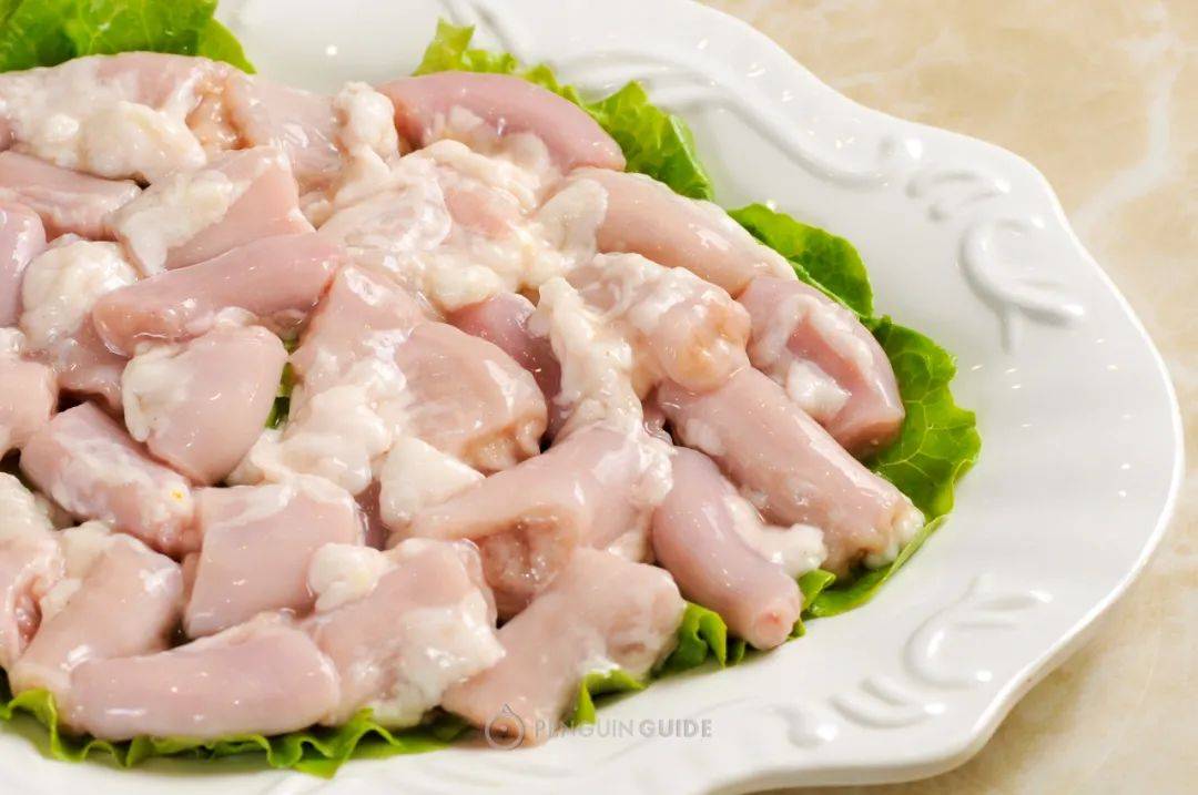 必点每日限量的竹肠.这是猪肠中占比不到10%,最稀少昂贵的部位.