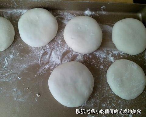 面的|香葱猪肉馅饼，不等发面不二次醒发，香酥脆皮薄馅大，吃着真过瘾