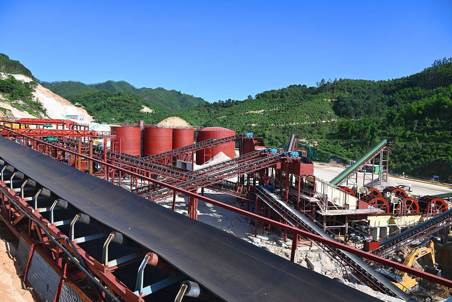 喜讯!德睿工业科技集团又一条时产1000吨精品机制砂生产线顺利投产