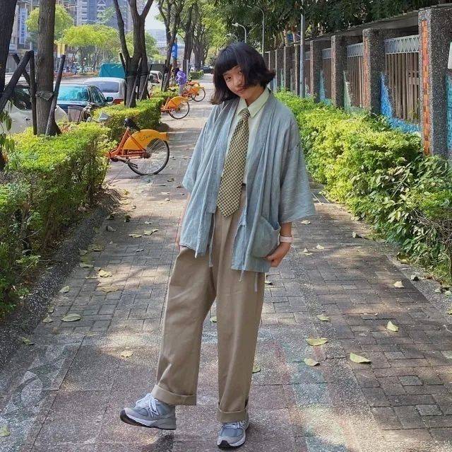 套装|做个百变美少女！女生初秋运动鞋搭配造型推荐，舒适好看又时髦