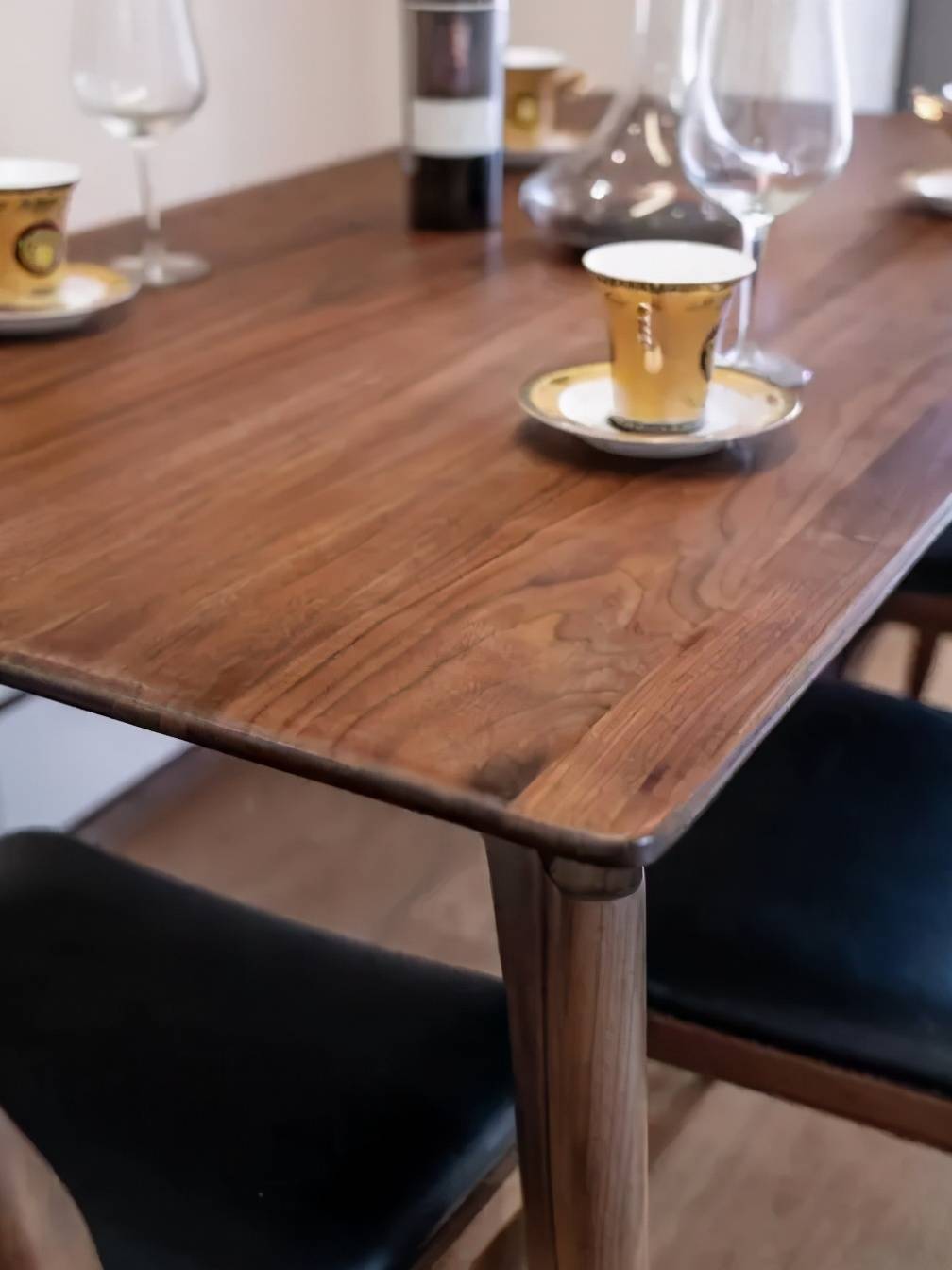 松木桌子怎么样