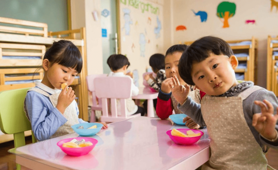 学期|幼儿园开学，看到新学期“缴费单”后，家长不敢有生三胎想法