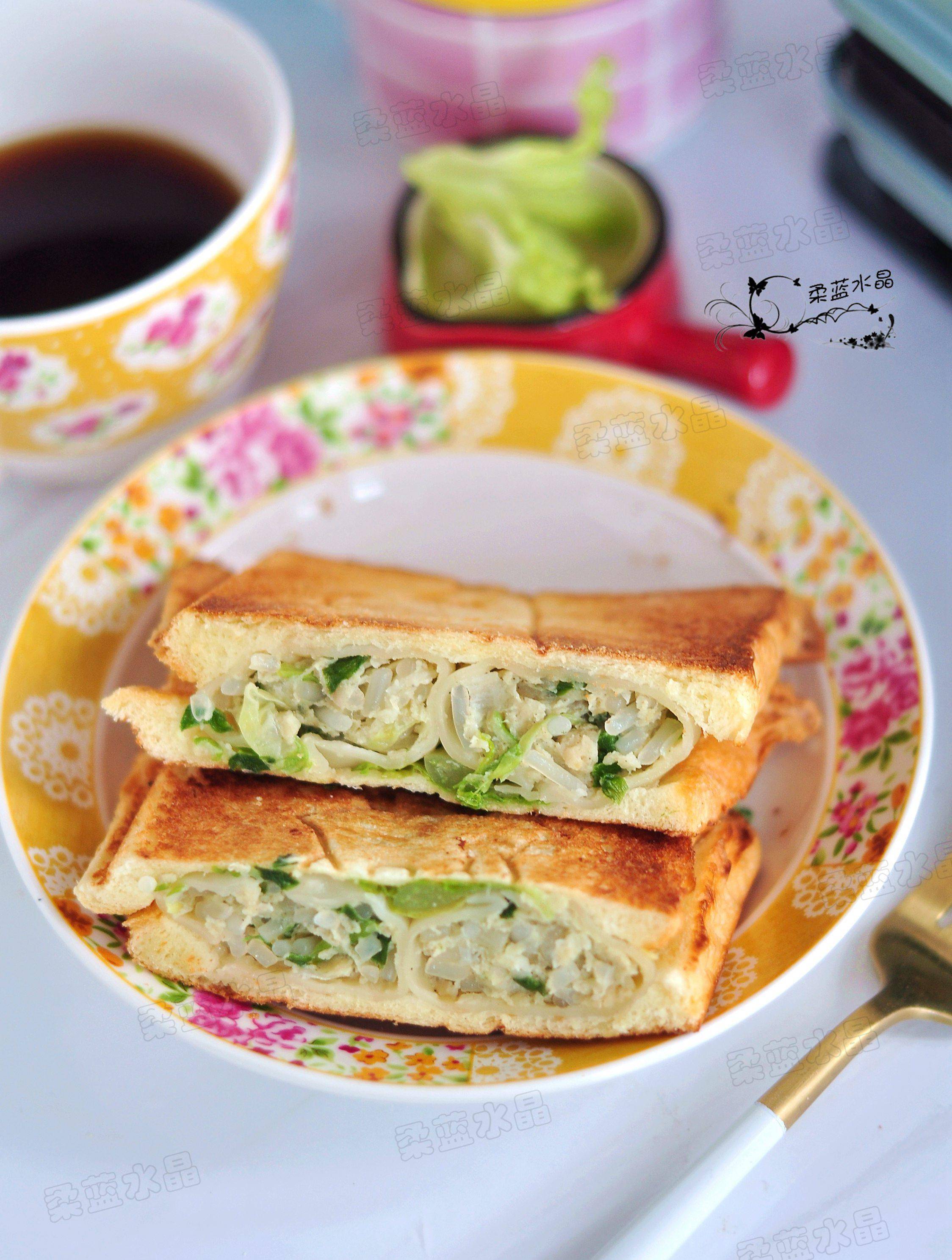 面包|把饺子放进面包里，几分钟就能吃上早餐，可以偷懒多睡几分钟了