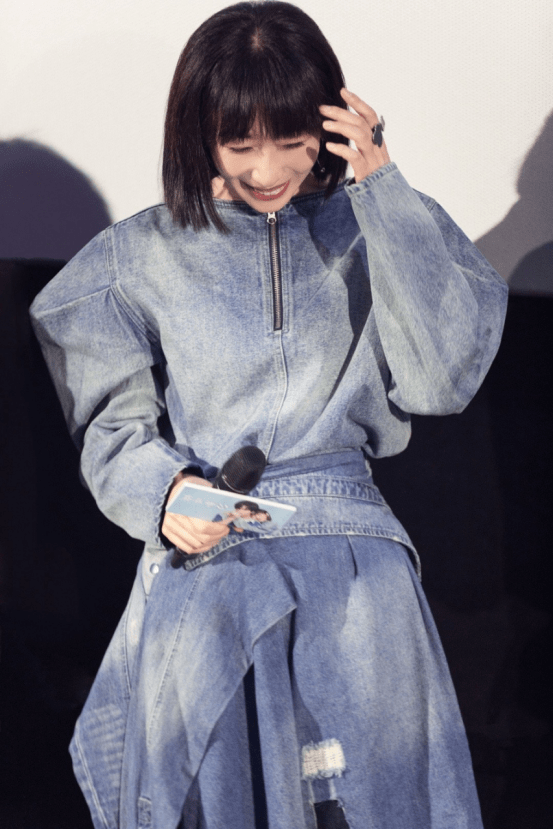 魅力|任素汐的衣品救了她,优雅而简约的风格挺抢眼,舒适穿搭让人心动