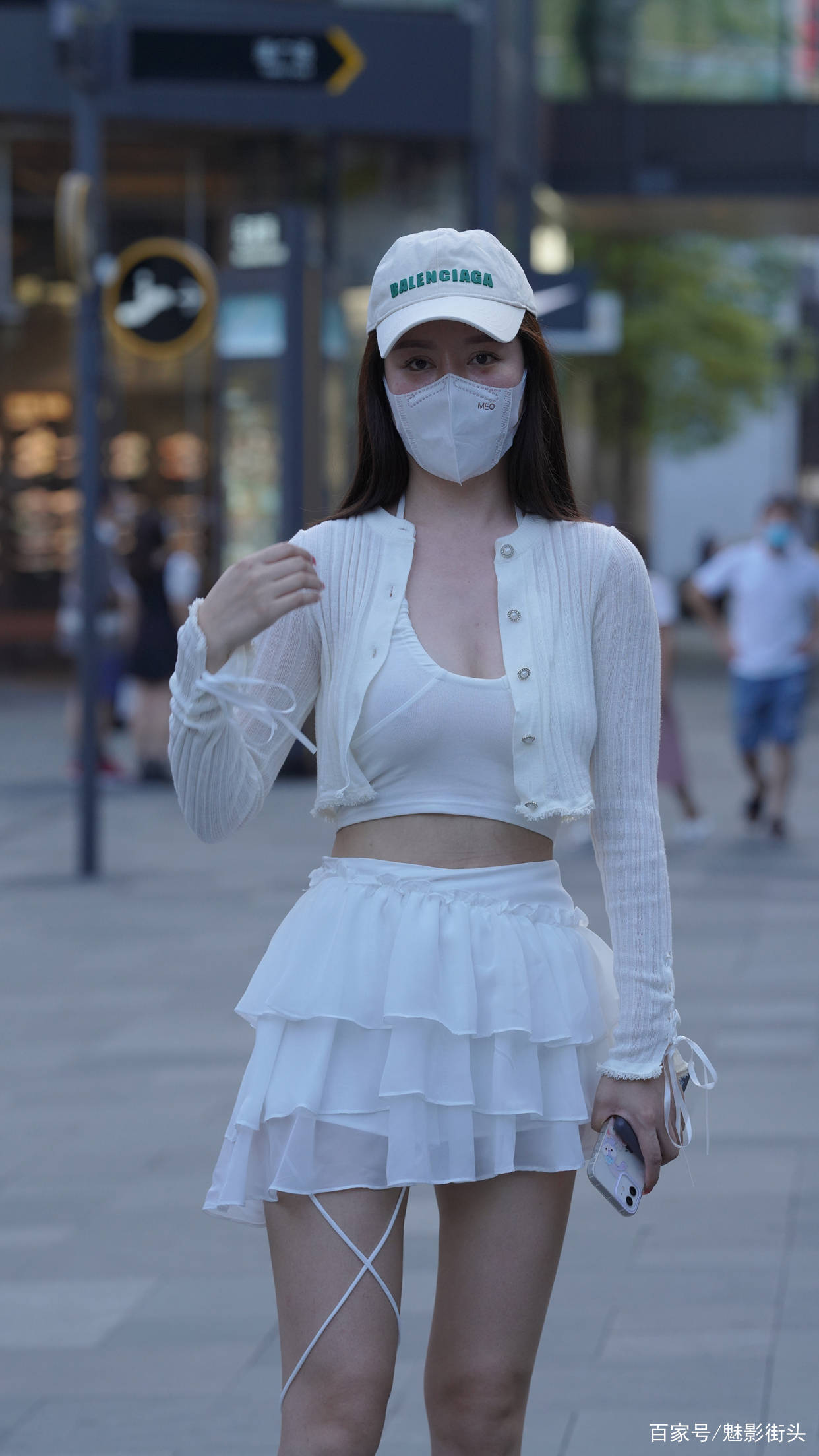 设计|谁说穿白色显胖？看这位美女的白色系搭配，美得优雅得体