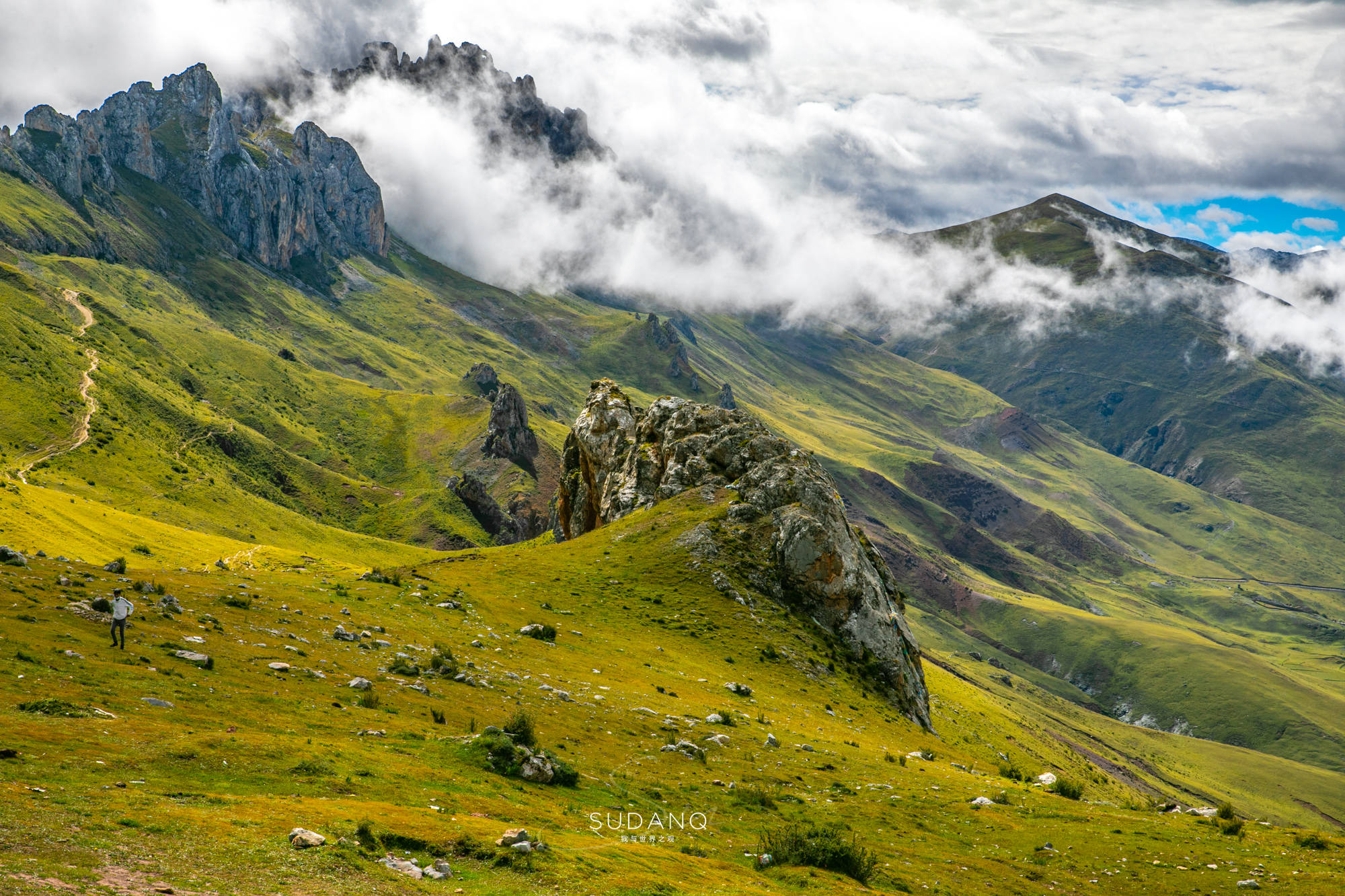 世界海拔最高的露天厕所排泄物直下悬崖边上有个3000年的古寺