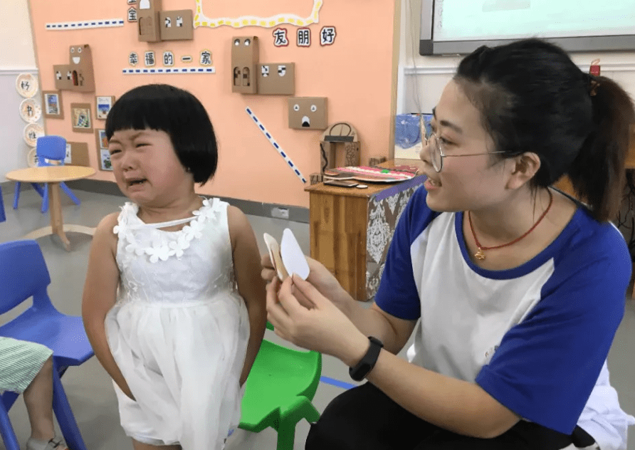 学期|幼儿园开学，看到新学期“缴费单”后，家长不敢有生三胎想法