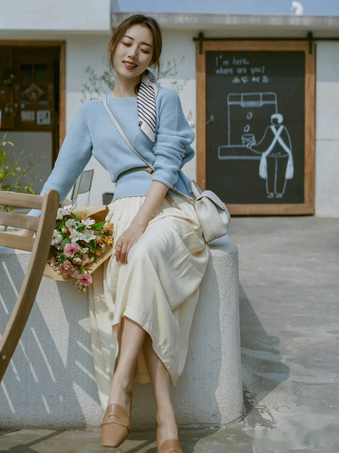 棕色|今秋火了一种风格，叫“温柔风”穿搭，时髦气质，充满高级感