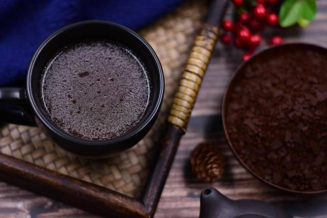 控制|多走路可以降血糖?医生:若想控制血糖,少做3件事,血糖或渐降