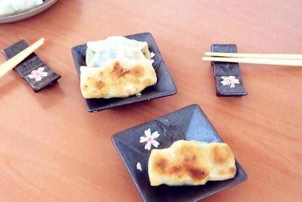 人体|1块猪肉,1把韭菜,制成懒人早餐,酥脆鲜香,一口一个真过瘾