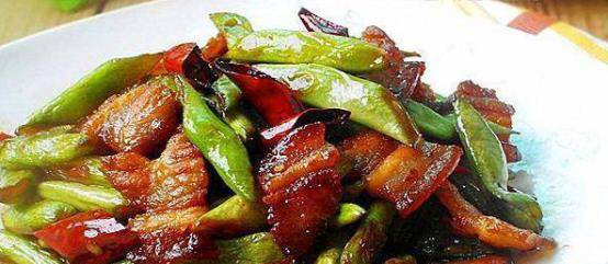四季豆炒肉怎么炒才脆 ea6f2571498b4295bd65ce591022ec4c.jpeg