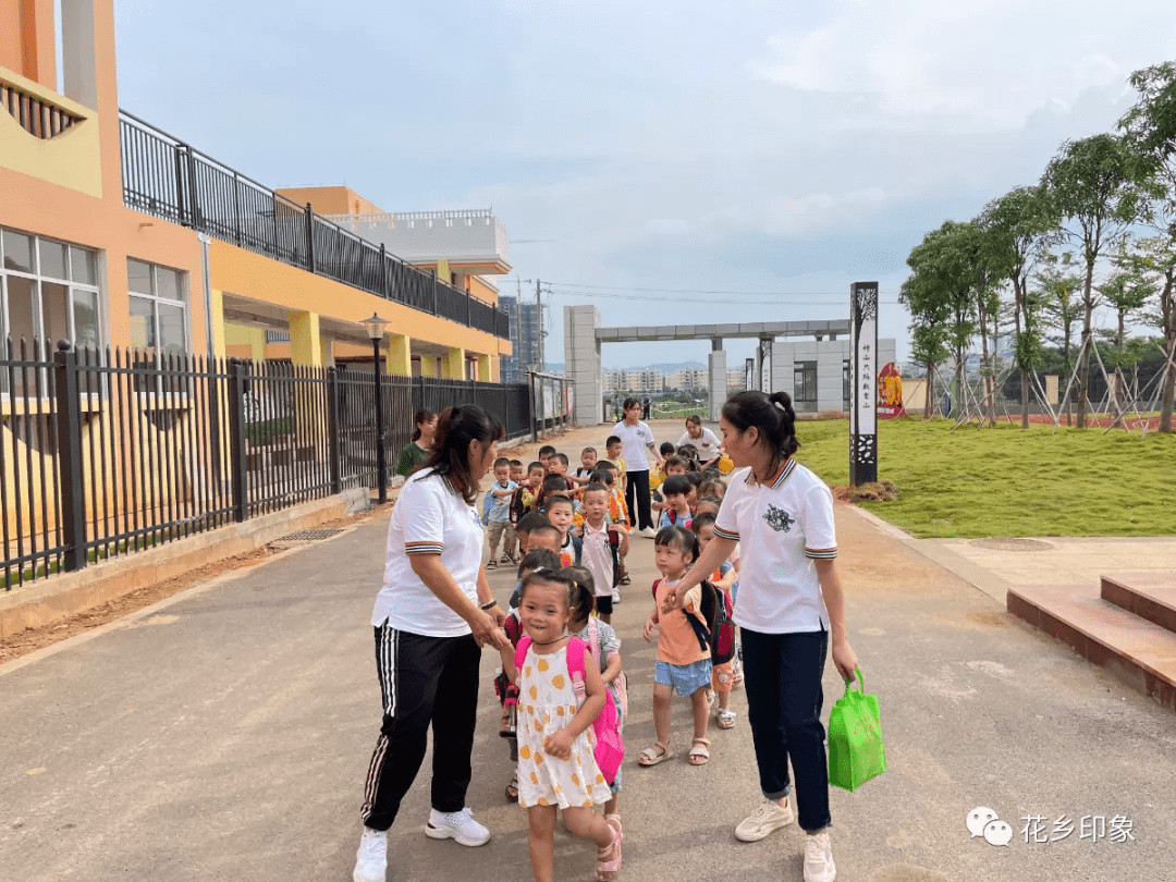 首批|登场亮相！横州镇大竹幼儿园迎来首批新生入学