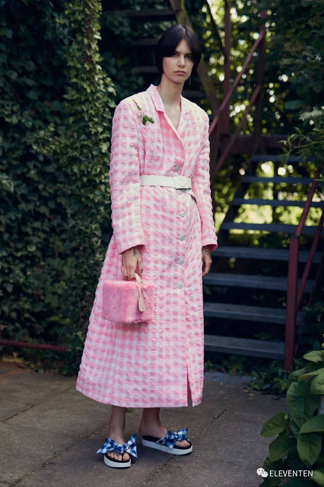 圣马丁跨界时装设计师natashazinko不能把自己关在笼子里