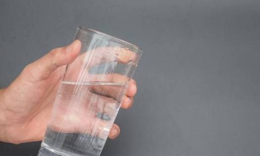 肝脏|乙肝多久复查一次?提醒肝病朋友,身体出现3种异常,及时检查