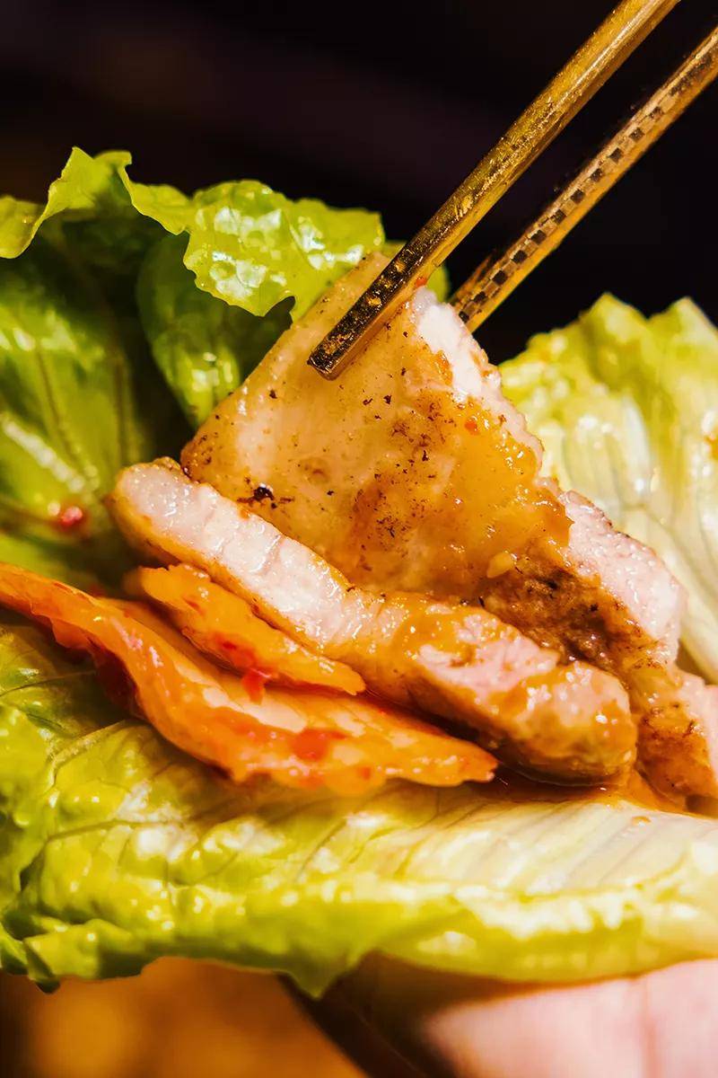 am-|吃m8和牛、看乐队live…