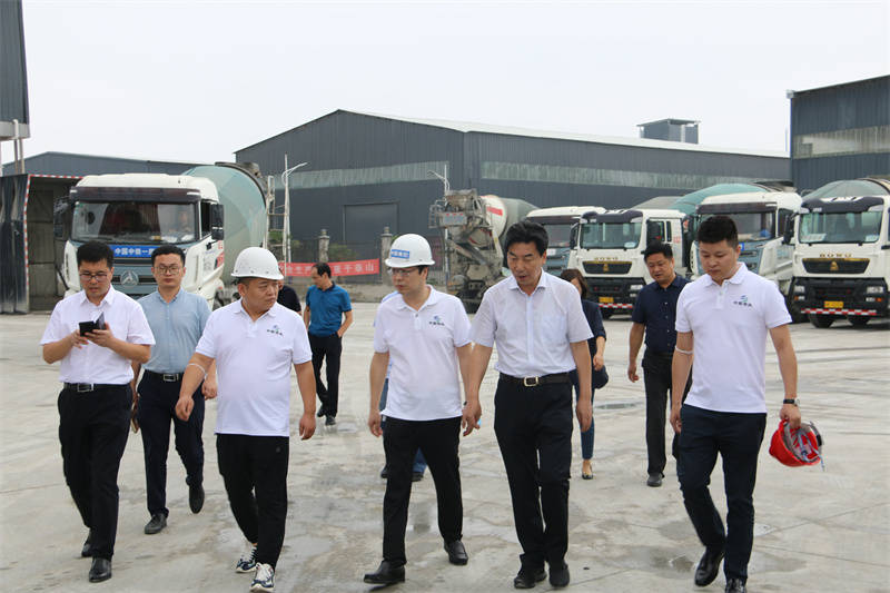 三原县县委书记李华林一行莅临陕西中固浩业视察指导工作