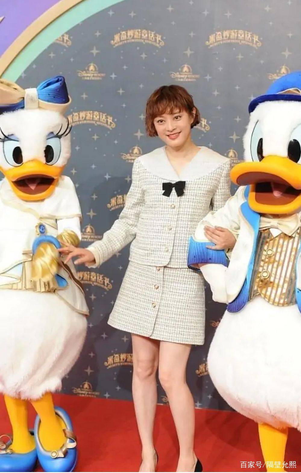 整体|孙俪真的太会过日子了,穿白色连体裤参加活动,38岁还充满少女感