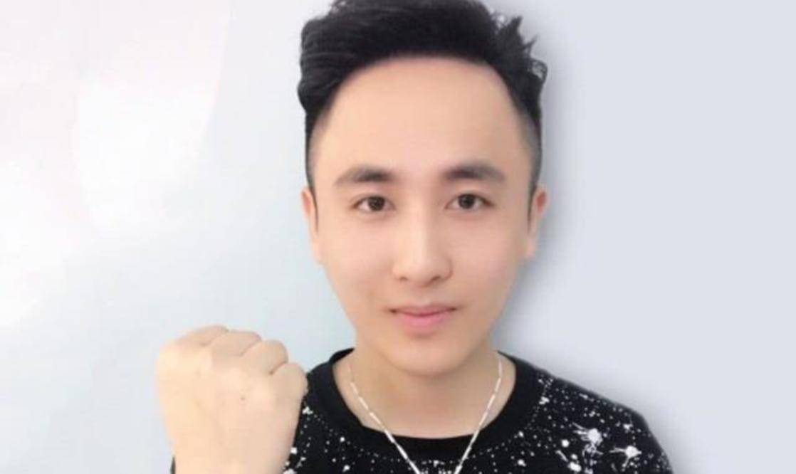 嘲讽|网红散打哥直播时称一儿一女很幸福,嘲讽辛巴只有两个女儿!