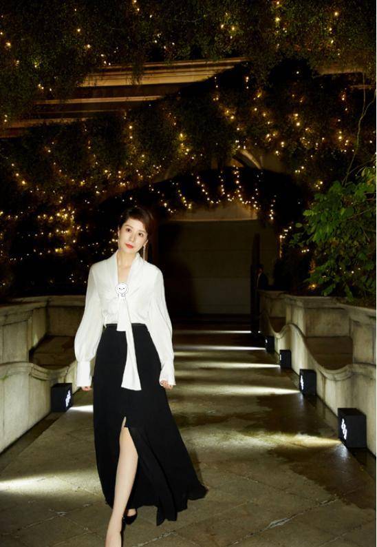 经验|日常出行穿衬衫怎么搭，老戏骨海清有经验，帮你时髦保暖两不误