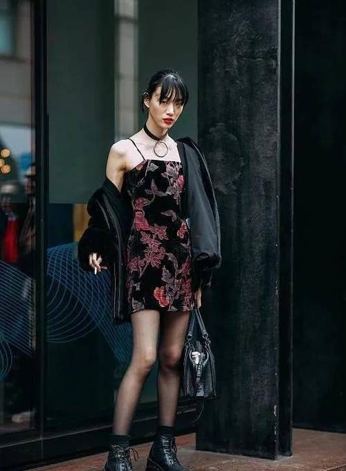 黑色|仙女纯欲穿搭公式，不穿小裙子夏天就要过了！吊带裙怎么穿才好看？