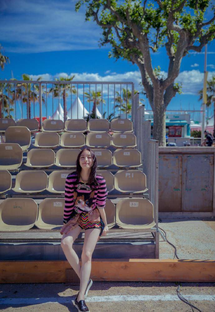 女神|宋佳穿睡衣也时尚,倪妮成街拍女神,论私服穿搭的秘密