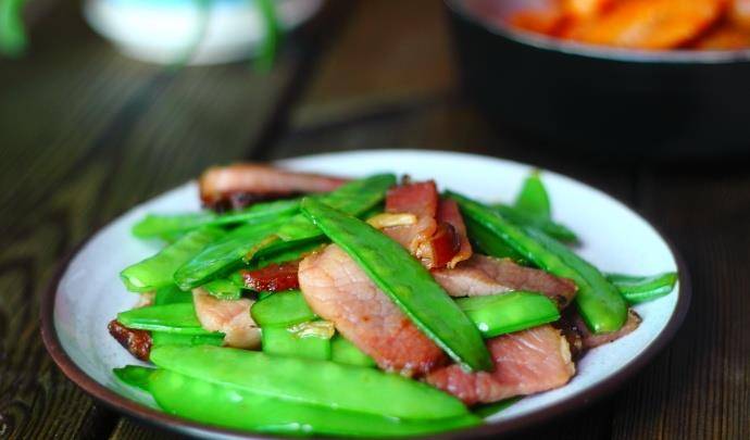 炒什么菜好吃最有营养 a5731bb43658421599a719b2899d72e4.jpeg