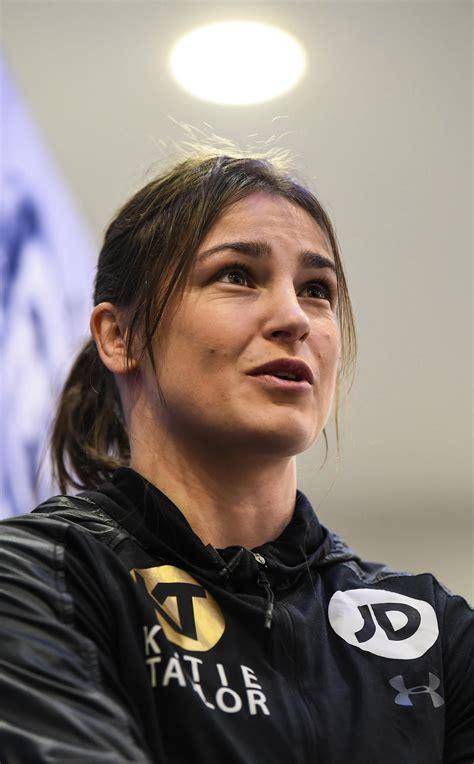 英国张伟丽迎战拳坛关咏荷,已超越泰森_凯蒂·泰勒