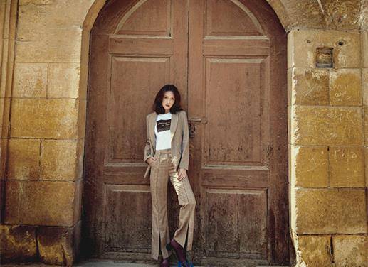 藏蓝色|陈乔恩OL造型化身冷艳女神，穿帅气西装气场超A，确定你有40岁？