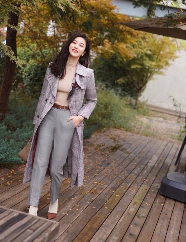下半身|秋季穿搭少不了风衣，看三木博主这样搭配，优雅高级有气质