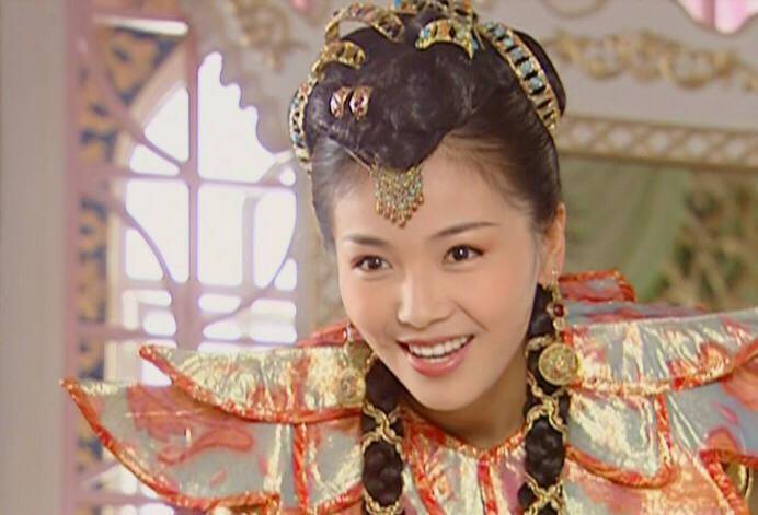 服装|女星挑战异域造型：“玉兔精”惊为天人，谁才是你心中最美风景？