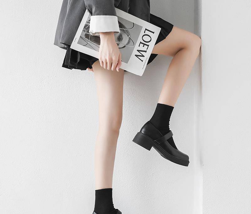 整体|不要穿船袜了，土气还显胖，聪明人都穿中筒袜，萝卜腿有救了