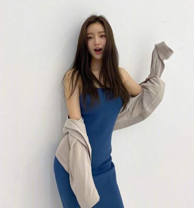 感觉|甜酷自在的韩国博主ziyooni洪智允 有颜又有衣品 太爱了!