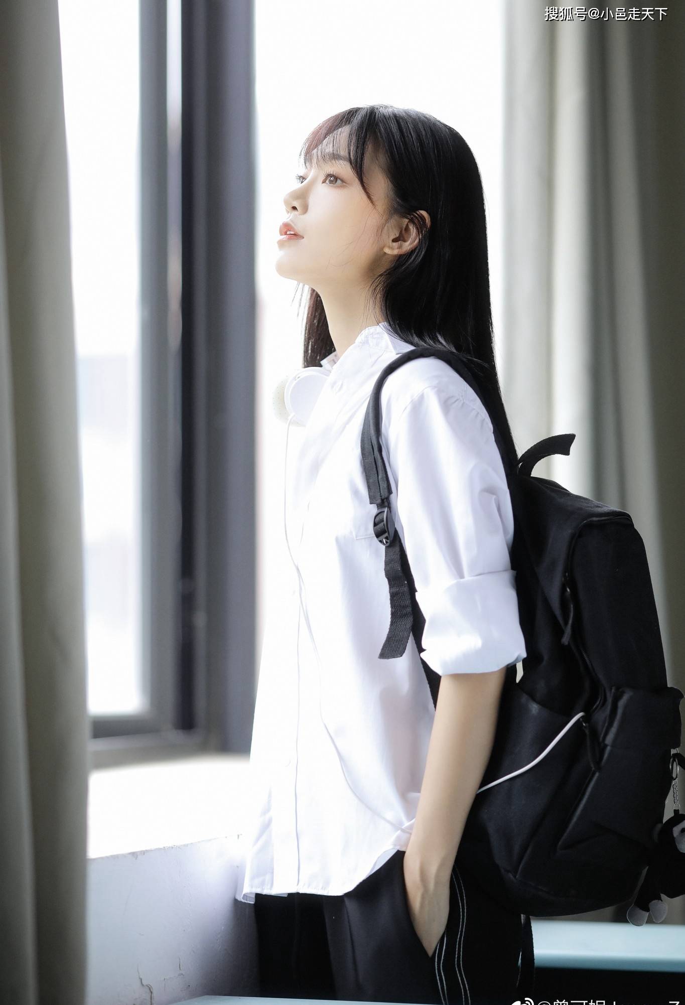 曾克妮学生制服青春活力写真