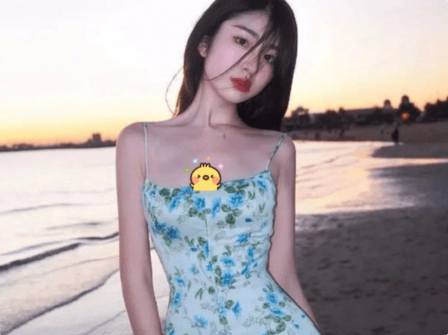 自律|19歲車模上熱搜，大長腿配小蠻腰引人注目，堅持健身功勞大