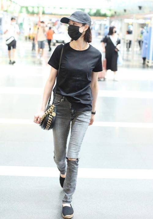 平底鞋|张钧甯这样穿看似简单，但一般人穿不好，身材好可以大胆尝试