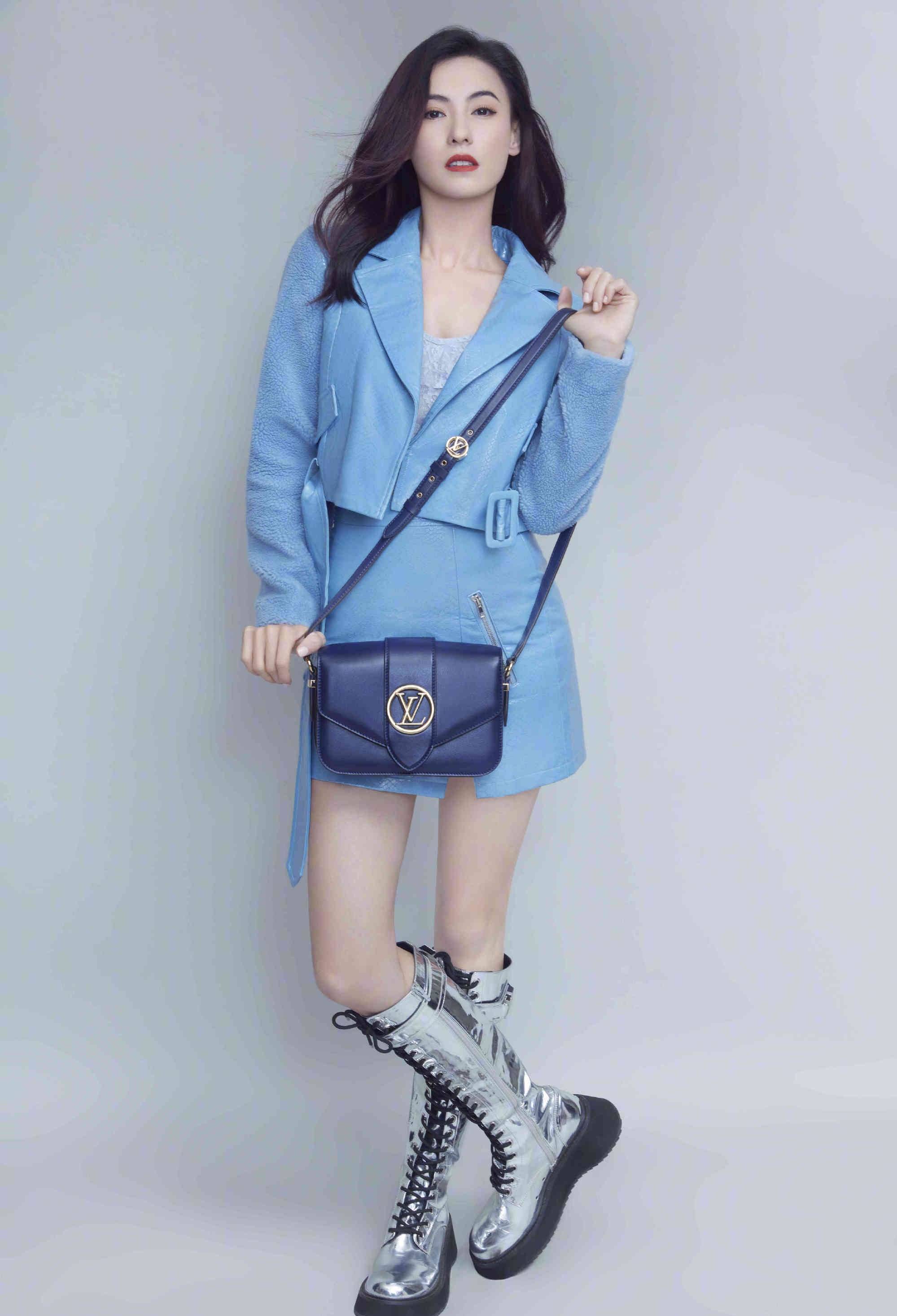 金色|40岁张柏芝重回颜值巅峰,穿金色西装裙复古时尚,少女感超吸睛