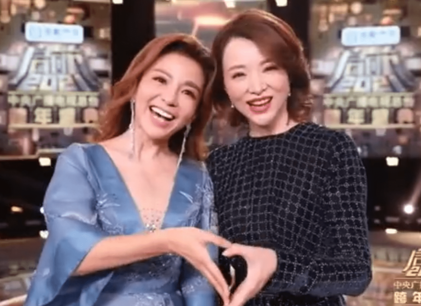 盛典|47岁董卿主持跨年盛典，端庄大气不失知性美，颜值依然耐打