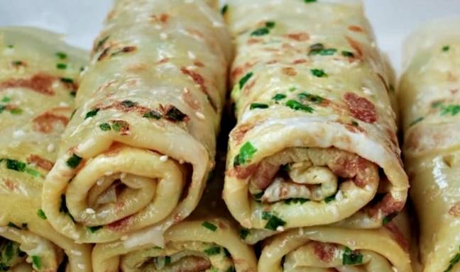 葱花|入秋后，学会早餐此做法，锅中一烙暄软劲道，10分钟端上桌