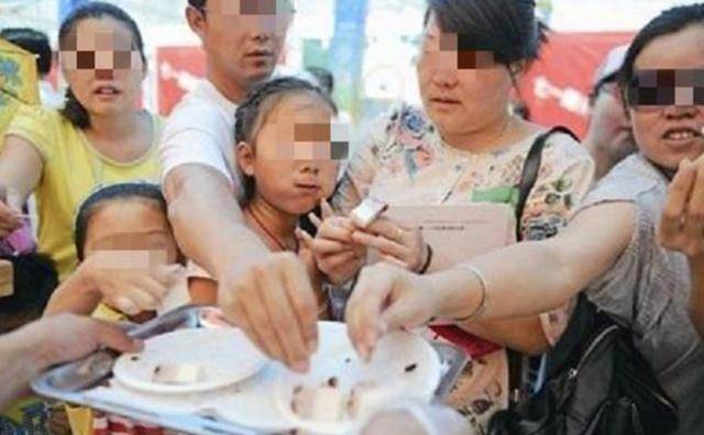 家长|孩子6岁前有这3种“节俭”行为,将来可能没出息,父母别沾沾自喜