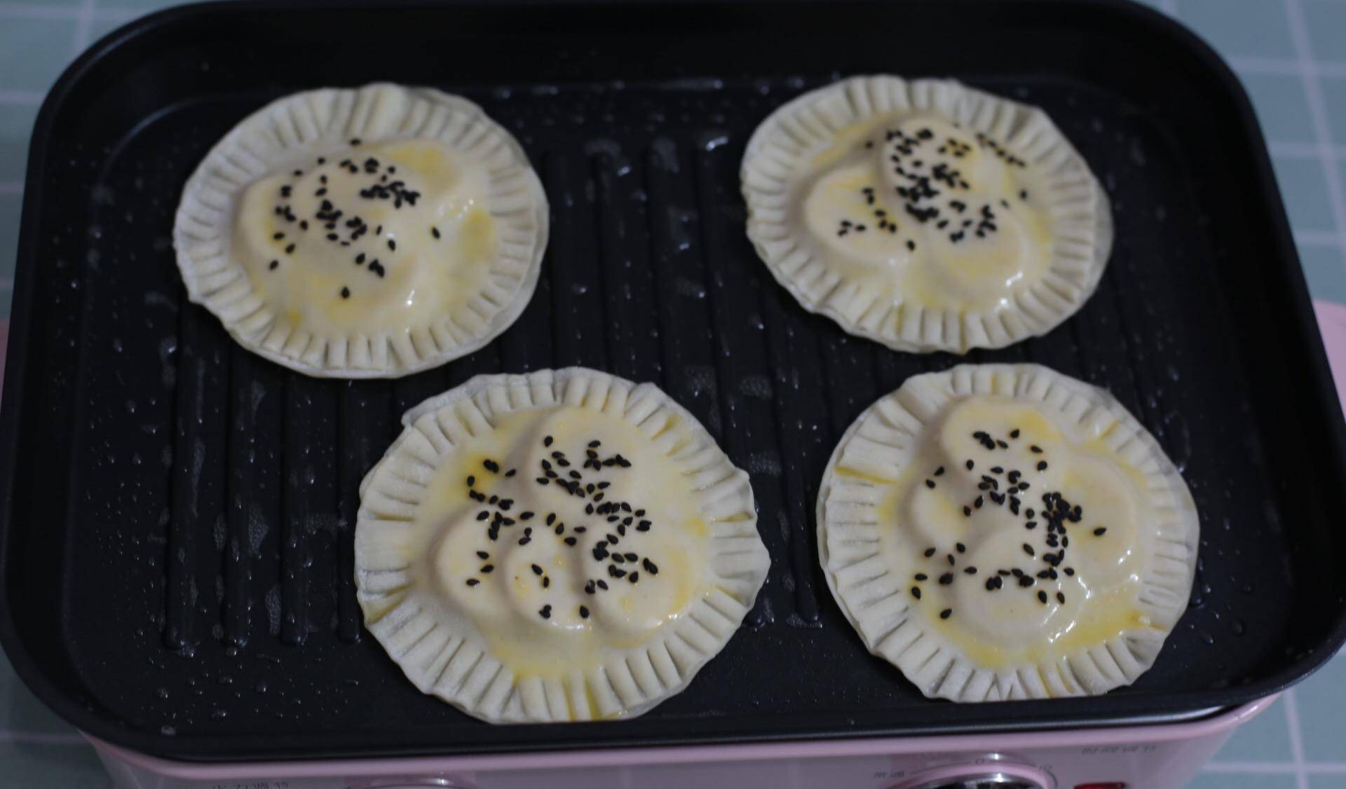 做法|饺子皮别总包饺子了,教你新做法,外酥里香,上桌就被抢精光