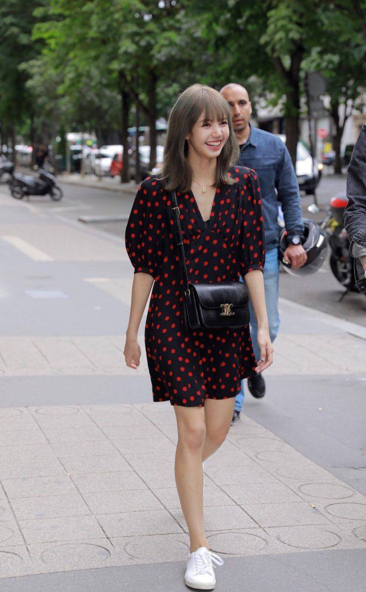 品牌|15岁苏瑞克鲁斯成最美星二代，小白鞋配牛仔裤穿出显瘦大长腿