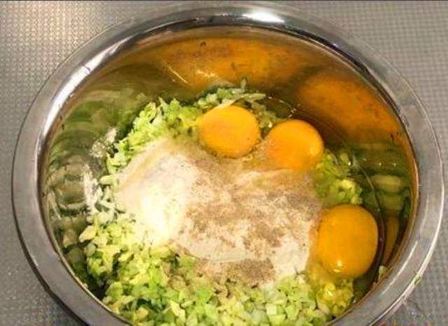 做法|儿子隔三差五点名要吃的早餐,烙一烙8分钟上桌,解馋又顶饱