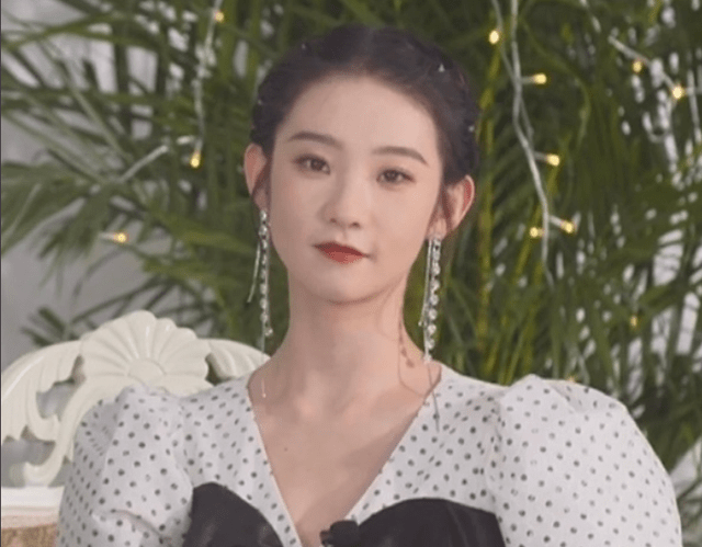 元华谈周星驰表示很感激他：没有他我一辈子都拿不_