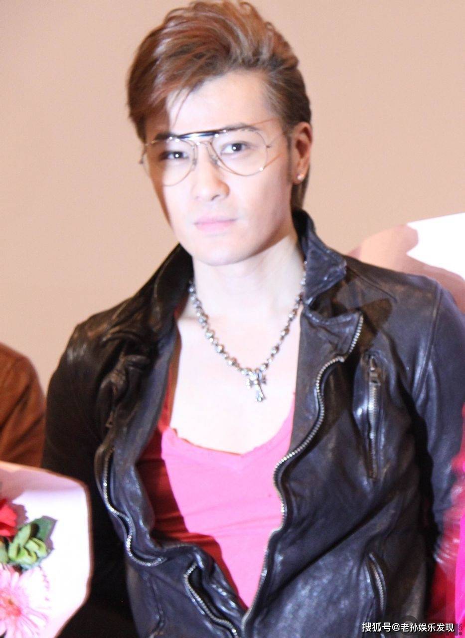 《薰衣草》的男主角,已人到中年,在广州再次唱起《花香》_许绍洋